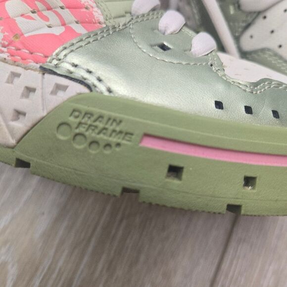 Teva Gnarkosi Water Shoes Pink Green Cream Wakeskating Drainage Grip Size 9 - Picture 3 of 10